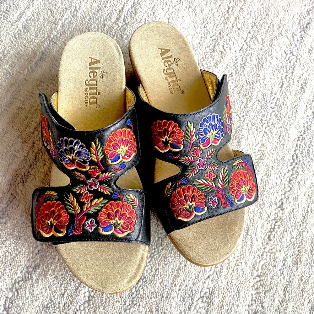 NIB NEW Alegria by PG Lite Linn Black Needles and Pins Embroidered Wedge Sandals - Picture 5 of 14